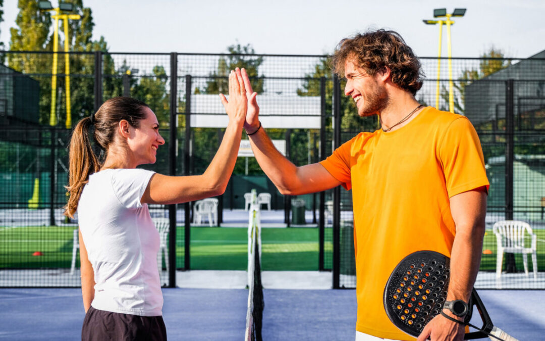 Les Bienfaits du Padel : Rencontres et Communauté Mondiale